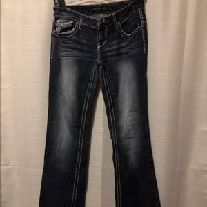 Twenty one black dark wash ladies 1/2R. Frayed hem